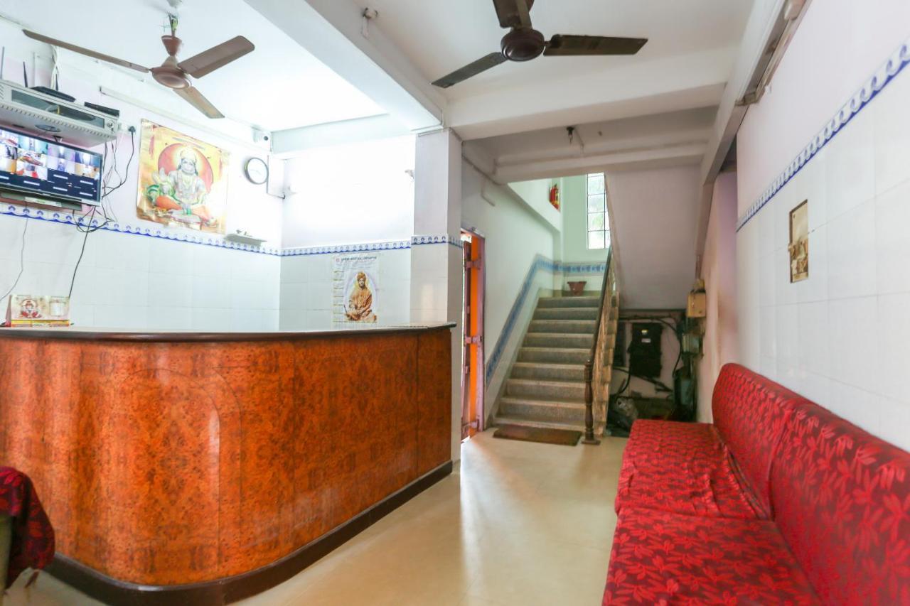 Готель Oyo 73902 Vyttila Residency Kochi Екстер'єр фото
