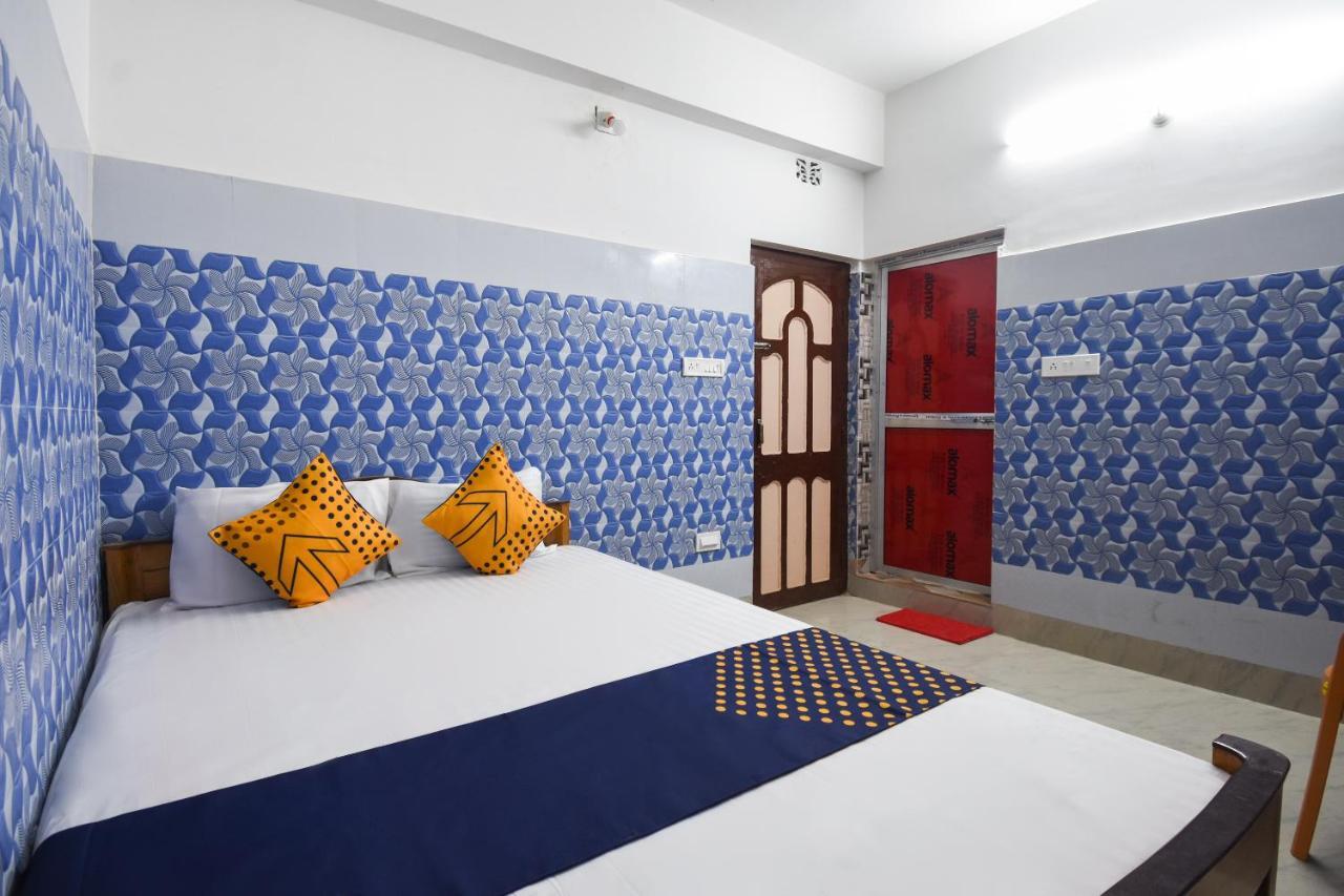 Готель Oyo 73902 Vyttila Residency Kochi Екстер'єр фото