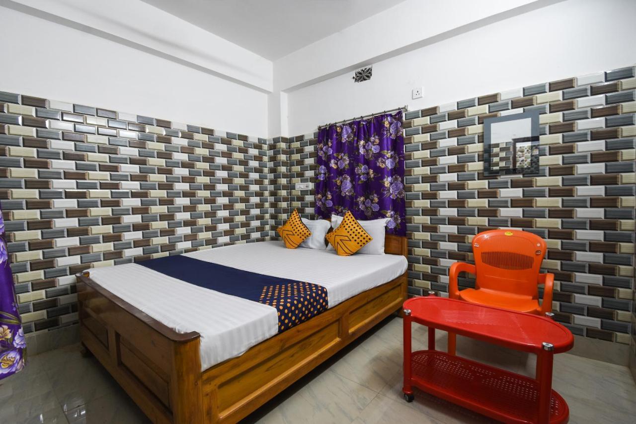 Готель Oyo 73902 Vyttila Residency Kochi Екстер'єр фото