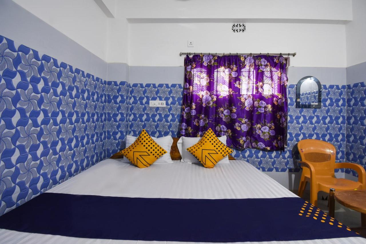 Готель Oyo 73902 Vyttila Residency Kochi Екстер'єр фото