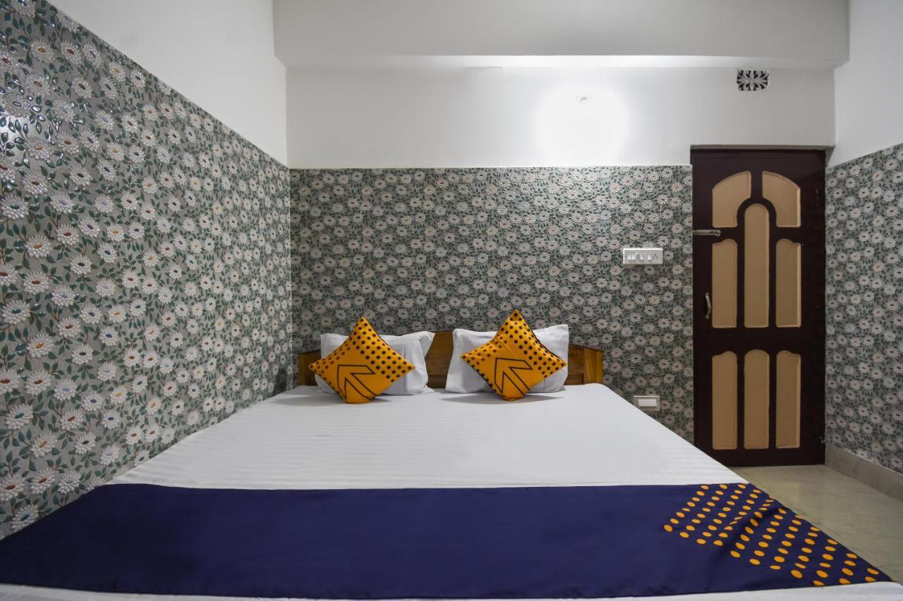 Готель Oyo 73902 Vyttila Residency Kochi Екстер'єр фото