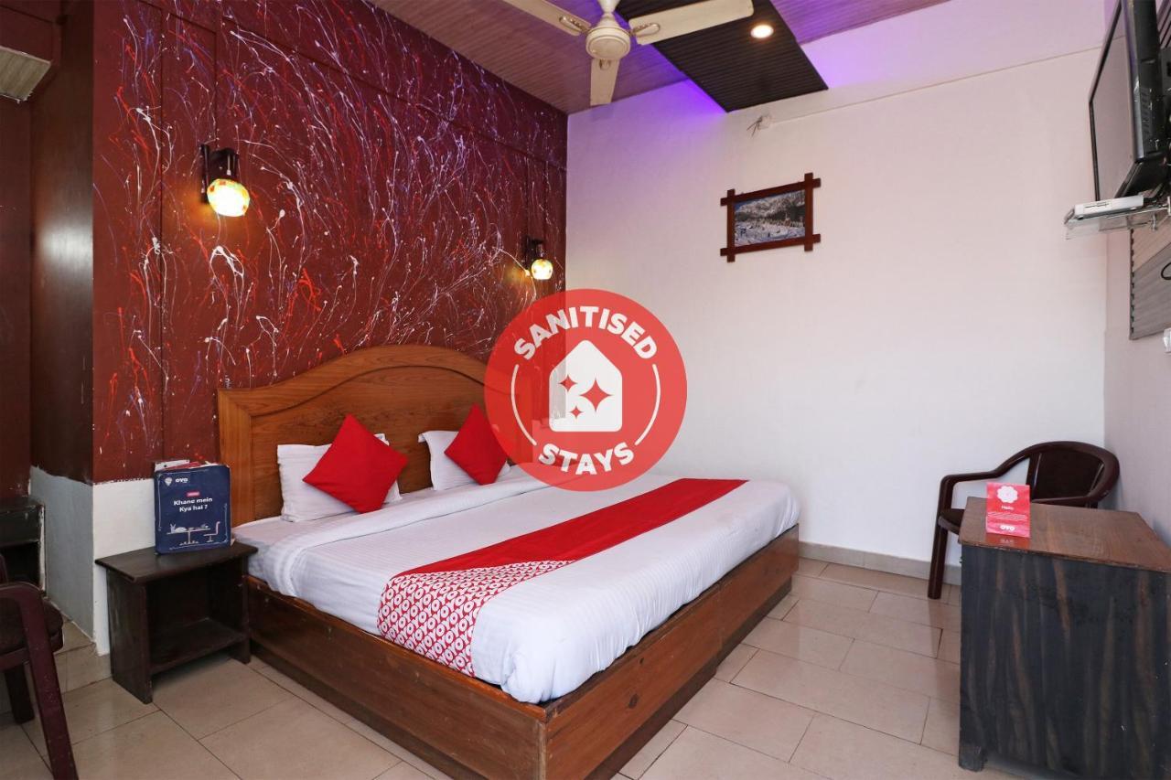 Готель Oyo 73902 Vyttila Residency Kochi Екстер'єр фото